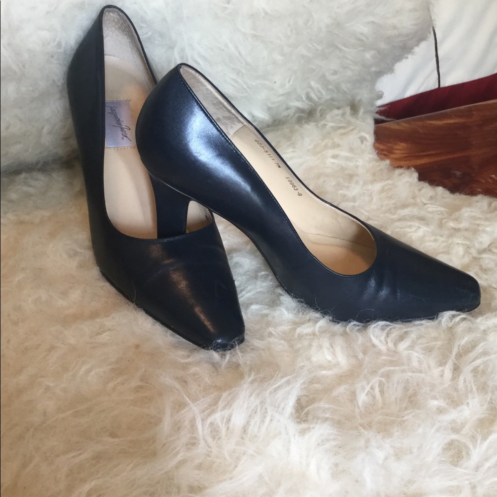 EUC Jacqueline Ferrar pumps